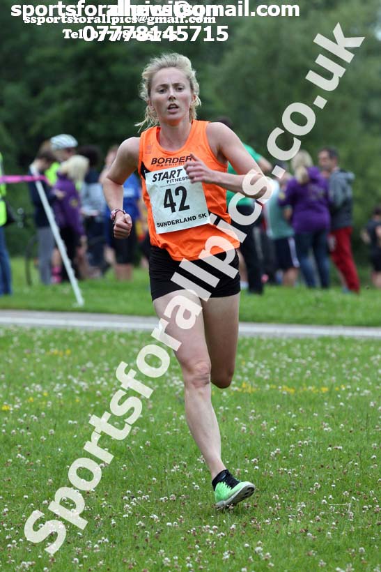 Womens Sunderland 5k Road Race (Northern and North Eastern Champs). Photo: David T. Hewitson/Sports for All Pics